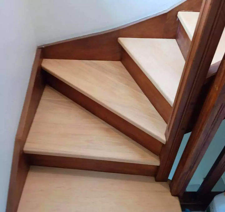 Révélez la beauté de votre escalier en bois.